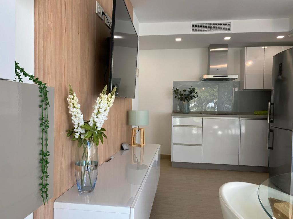 Brisa Puerto Marina Apartments Бенальмадена Экстерьер фото